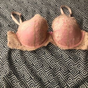 Victoria’s Secret sexy bra